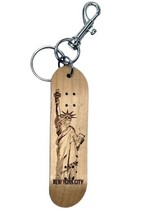 Nuevo Good Wood Estatua de la Libertad New York 10.2cm Mini Madera Patín Llavero - £7.18 GBP