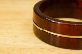 Vintage Costume Jewelry Tortie Brown Swirl Metal Trim Bakelite Bangle Bracelet - £27.68 GBP