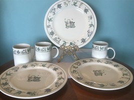Lot of 3 Disney Winnie The Pooh Stoneware Dinner Plates and 3 Mugs Pooh ... - £77.07 GBP
