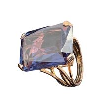 100101206 lo a thumb200