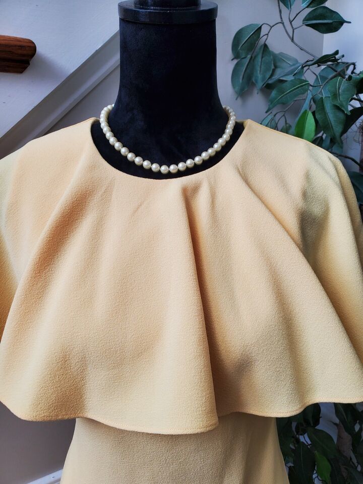 Primary image for Vince Camuto Yellow Pleated Cape Collar Polyester Sleeveless Knee Length Dress 6