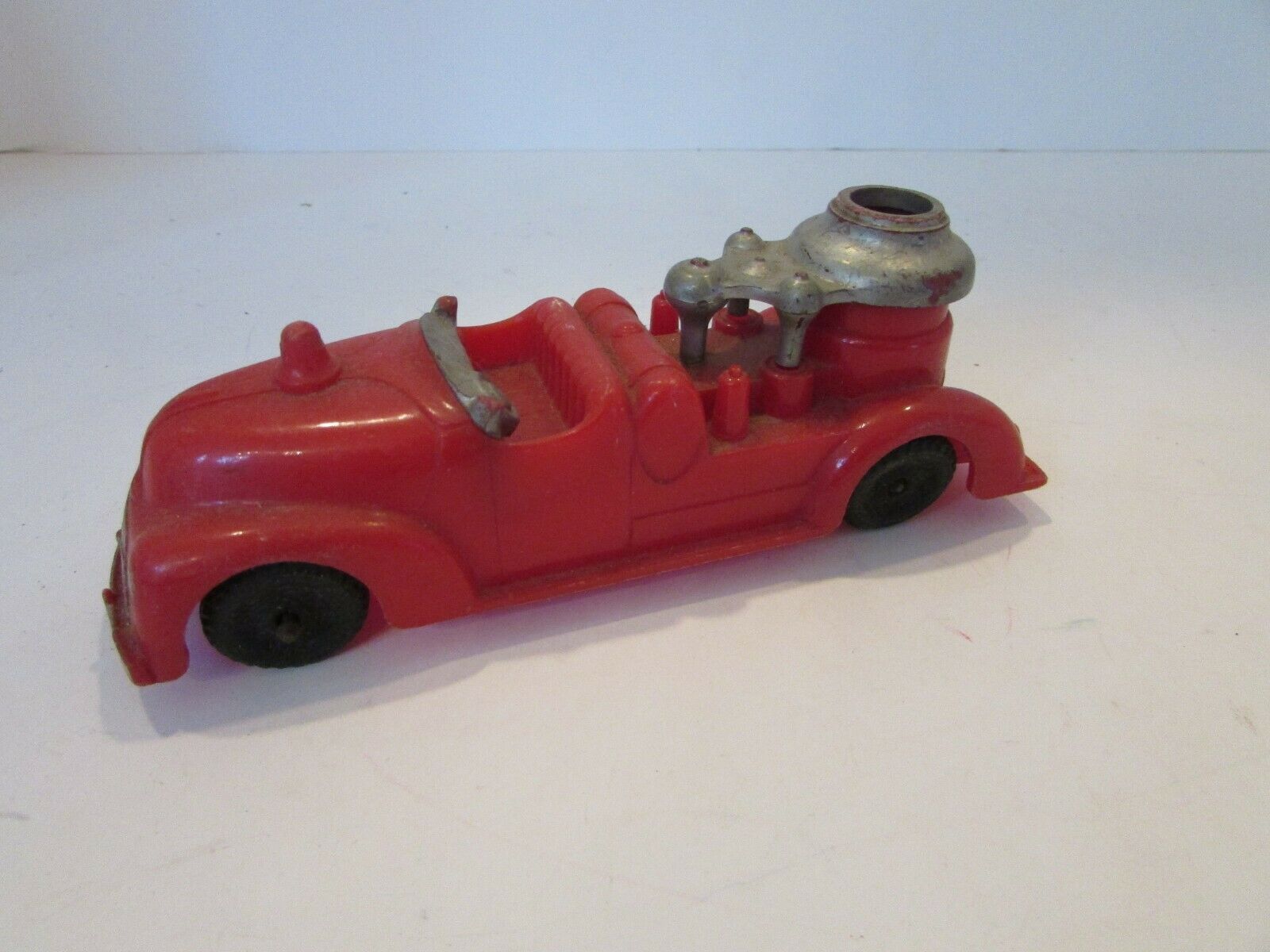 VTG HUBLEY KIDDIETOY FIRE TRUCK PLASTIC AS IS 5.75"L MADE IN USA   H2 - $3.62