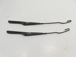 98 BMW Z3 E36 1.9L #1301 Wiper Arm Pair Windshield 61608389550  61608389549 - $27.71