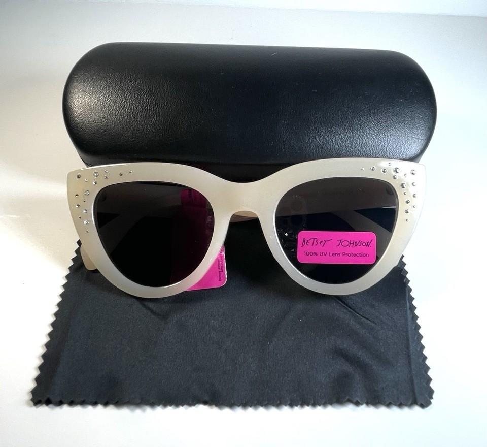 NEW BETSEY JOHNSON Cat Eye Ivory Purple Rhinestone Lace BJ 104 Sunglasses + Case Item image 6