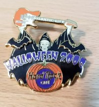 Hard Rock Cafe Pin Atlantic City Halloween 2000 Pin Witch Bats Pumpkin Metal - £10.66 GBP