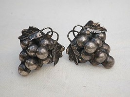 Vintage Sterling Silver .925 Grape Cluster Earrings Screw Back Finely Detailed - $24.74