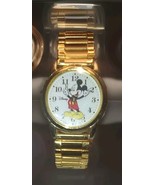 Mickey Mouse Disney Lorus  Unisex Wristwatch Working - $538.91 MXN