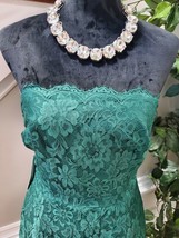 Weddington Way Women&#39;s Green Floral Nylon Off the Shoulder Knee Length Dress 8 - £67.94 GBP