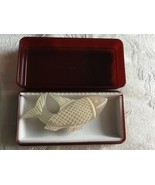 Vintage MOP Mother of Pearl Hand Carved Fish Pin Brooch - $29.35 CAD