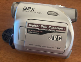 JVC GR-D395U Digital Video Camcorder MiniDV 32X *Parts And Not Working* - £23.35 GBP