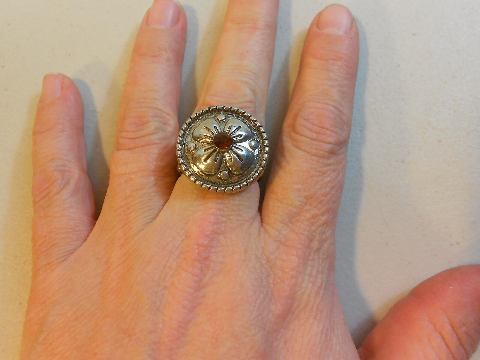 Primary image for Paparazzi StretchBand Ring (new) SILVER FLOWER MEDALLION W/ BROWN GEM CENTER