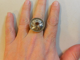 Paparazzi Stretch Band Ring (New) Silver Flower Medallion W/ Brown Gem Center - $8.58
