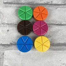 Trivial Pursuit Replacement Parts Trivia Pieces Pie Tokens Scoring Wedges - $5.23