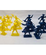 (20) Vintage 90s Red Box 42MM Pirates And Sailors Yellow And Blue Toy Fi... - $404.33 MXN