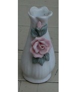 Nice Vintage Ceramic Bud Vase, 3-D Floral Pattern, VERY GOOD CONDITION - $17.75 CAD
