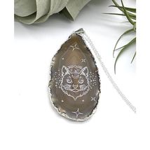 Earth&#39;s Treasures Engraved Agate Pendant Mystic Cat and Moons Necklace - £11.96 GBP