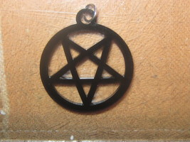 40MM LASER ACRYLIC WICCAN BLACK INVERTED PENTAGRAM STAR PENDANT CHARM NE... - £4.74 GBP