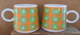 Vintage Retro Mod Mugs Orange with Green Flowers 3&quot; Set of 2 - £16.35 GBP