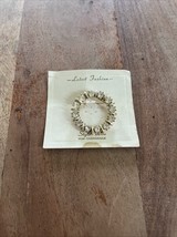 Beautiful OLD Brooch / Pin -Circle Design - Rhinestones - NEW - $301.17 MXN
