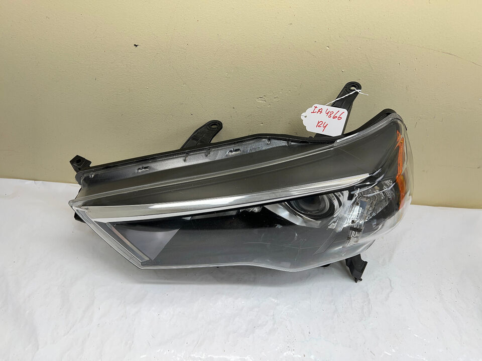 2014 2015 2016 2017 2018 2018 2020 TOYOTA 4RUNNER HALOGEN  LEFT OEM HEAD... - $50.00