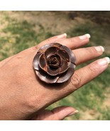 Anillo hecho a mano tallado con flor de rosa de madera de Kadamb, 35 mm ... - £13.44 GBP