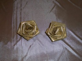 2 Beautiful Offray Ribbon Roses 1.25 Inch Wide Made Of Metallic Gold Lame - £3.68 GBP