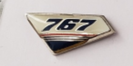 Boeing 767 3/4&quot; Tail Fin Enamel Lapel Pin - £7.82 GBP