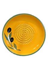 Clayton Tableware Garlic Grater 5&quot; Plate Zester Yellow Black Olives Mala... - £11.16 GBP