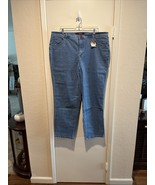 Gloria Vanderbilt Amanda Classic Fit Tapered Leg Jean Light Wash 20W Ave... - $17.81