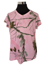 Realtree Tee Shirt Women&#39;s Size 2XL Camoflauge on Pink Cotton Blend V-Neck SS - $13.46