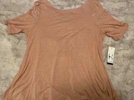 Hannah womens blouse XL NWT - $10.39