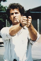 Mel Gibson Lethal Weapon Color Pointing Gun 11x17 Mini Poster - £10.21 GBP
