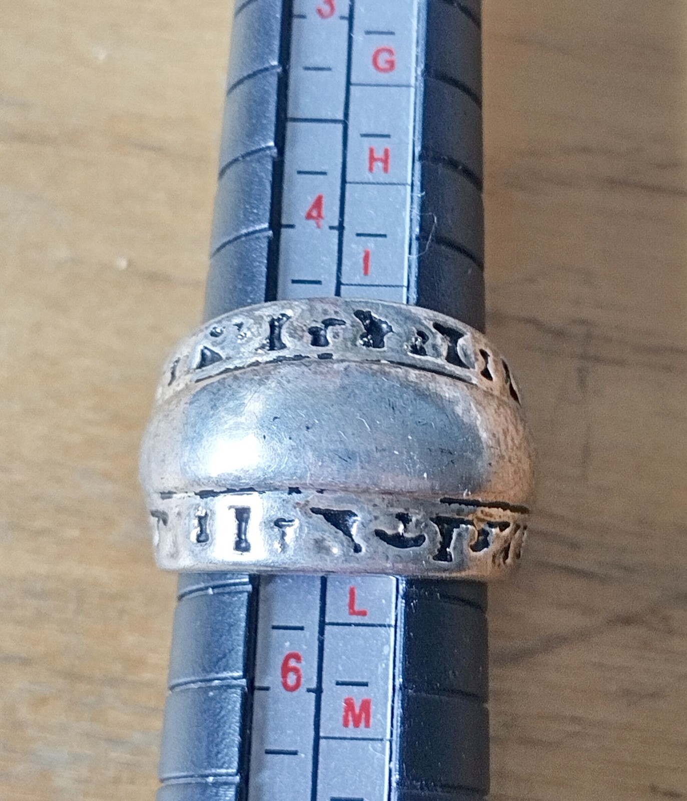 lot of 2 rings one medieval style size 5 US and one with initial V size ... - $3.00