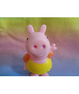Peppa Pig Family Peppa Squirt Rubber Bath Toy Figure - as is - £1.96 GBP
