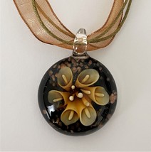 Vintage Murano Venetian Glass Pendant Necklace Flower Gold Flecks - £26.78 GBP