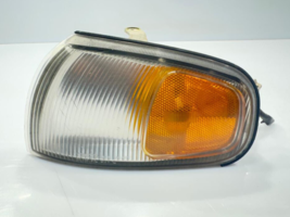 95/96 TOYOTA CAMRY FRONT LEFT TURN SIGNAL GENUINE USED PART (STRESS CRAC... - $348.18 MXN