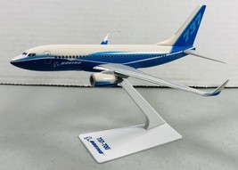 Boeing 737-700 Business Jet - 1/200 Scale - House Colors - 7 Inches Long - £23.32 GBP