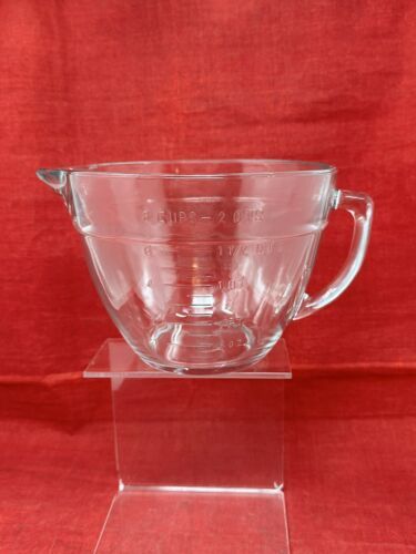 Primary image for Pampered Chef Hen Logo Clear Glass 8 Cup 2 Qt Measuring Mixing Cooking Bowl USA
