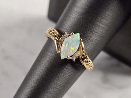 Womens Vintage Estate 14K Gold Opal Diamond Ring 2.6g E4385 - $455.40