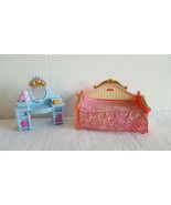Loving Family Dollhouse Girl/Daughter/Sister Day Bed &amp; Vanity Ship Fast - £10.20 GBP