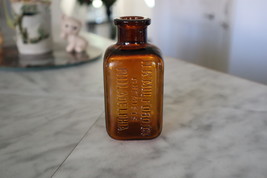 Vintage Embossed H.K. Mulford co. Chemists Phildelphia Empty Amber Bottle - £9.82 GBP