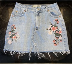 Topshop Moto Women&#39;s Floral Rose Embroidered Cutoff Denim Mini Skirt US Size 8 - £15.46 GBP
