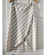 ATHLETA WOMEN&#39;S BEIGE AND WHITE STRIPED SKIRT - SIZE S - $27.39 CAD
