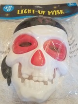 Light-Up Mask Pirate Halloween upc 639277787514 - £16.57 GBP