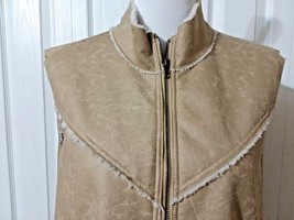 Faux Suede Womans Vest Fleece  Zipper Closure Size XXL Legacy Falls for Her - $20.88