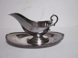 Vintage Fb Rogers Silver &amp; Copper Under Base Plate &amp; Married Gravy Boat - £7.83 GBP