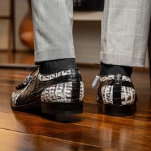 Caribe Genuine Hornback Caiman Crocodile Derby's Shoes Black / Newspaper image 8