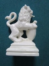 Porcelain lion by Ernst Andreas Rauch, 4&quot; TALL.LEFT PAW UP [*A] - £136.23 GBP