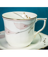 Mikasa Bellamy Orphan Coffee Tea Cup Gold Rim Pink Calla Lily Cap II - $73.62 MXN Mikasa Bellamy Orphan Coffee Tea Cup Gold Rim Pink Calla Lily Cap II - $73.62 MXN