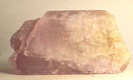 #5687 Light Pink Kunzite - Afghanistan - 220.7 grams = 1,103.5 Carats - £399.67 GBP